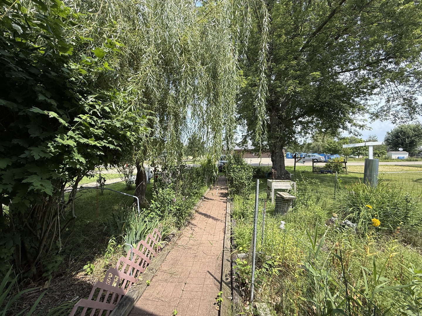 22-46 Woodhaven Lakes Property Photo 3