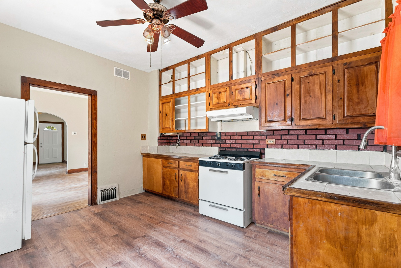 1720 S State Street Property Photo 3