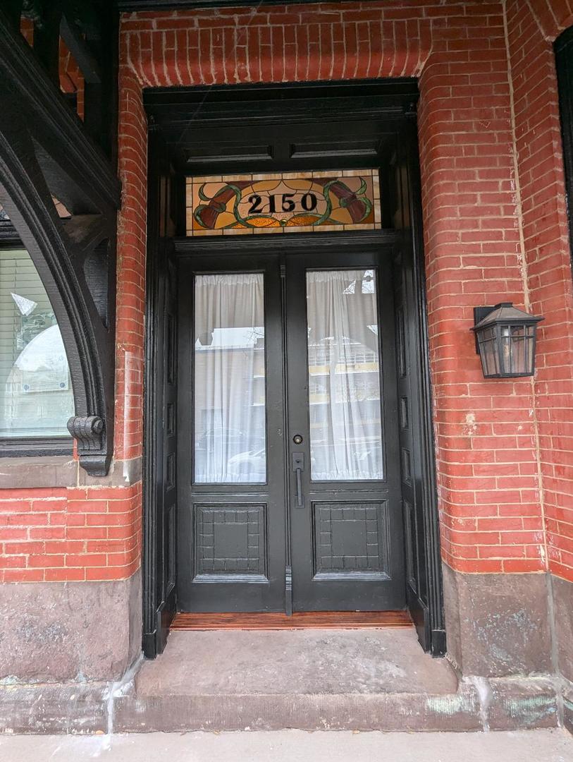 2150 W Monroe Street Property Photo 6