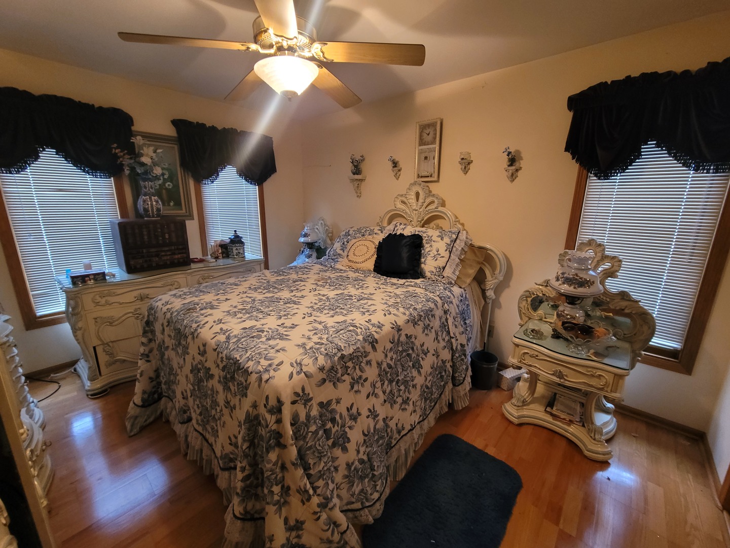 3246 E Forestview Trail Property Photo 8