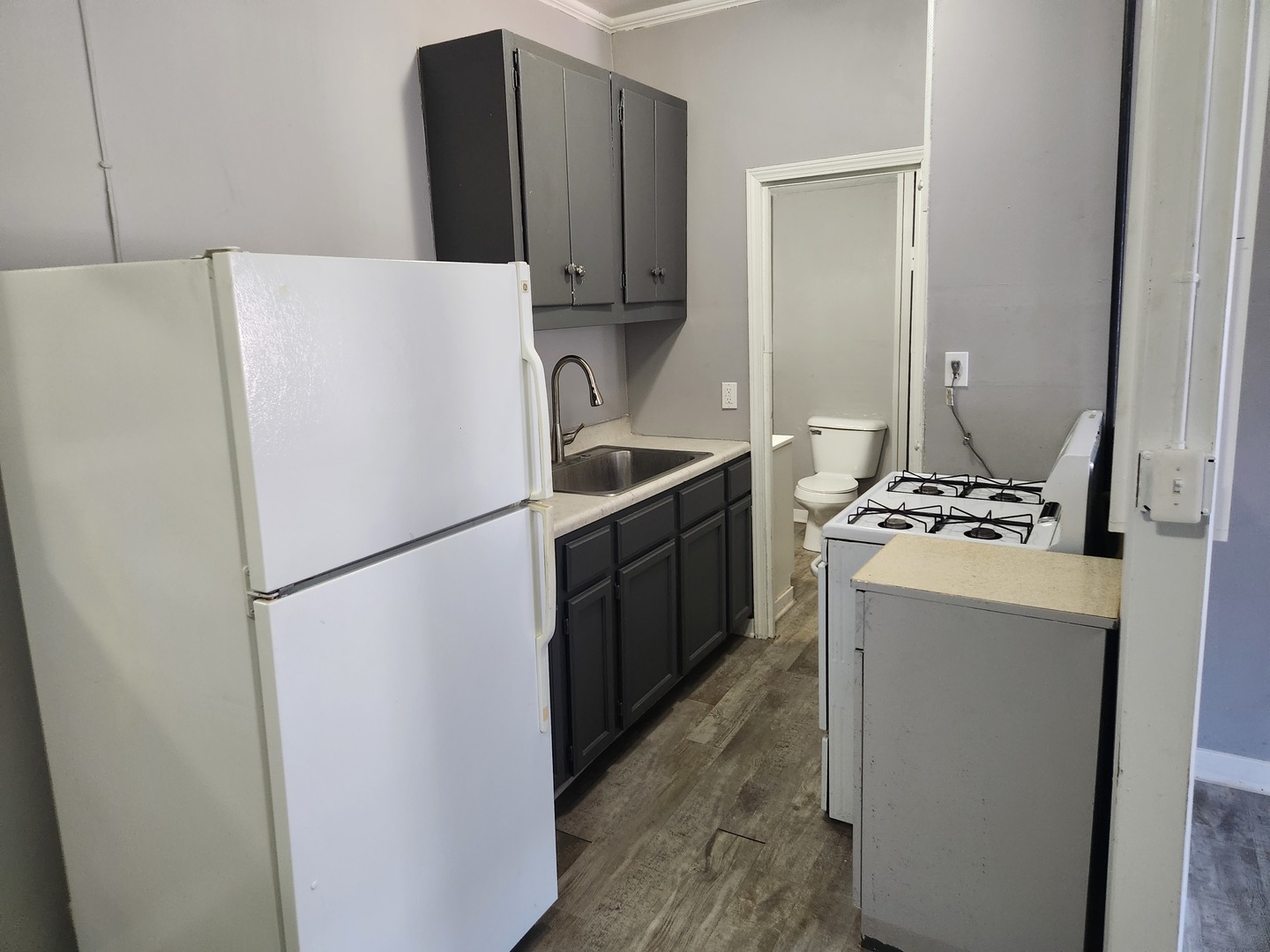 8 E Railroad Street Property Photo 14