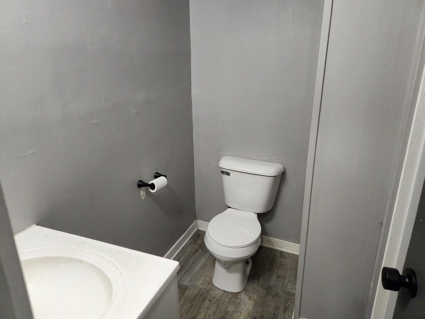 8 E Railroad Street Property Photo 15