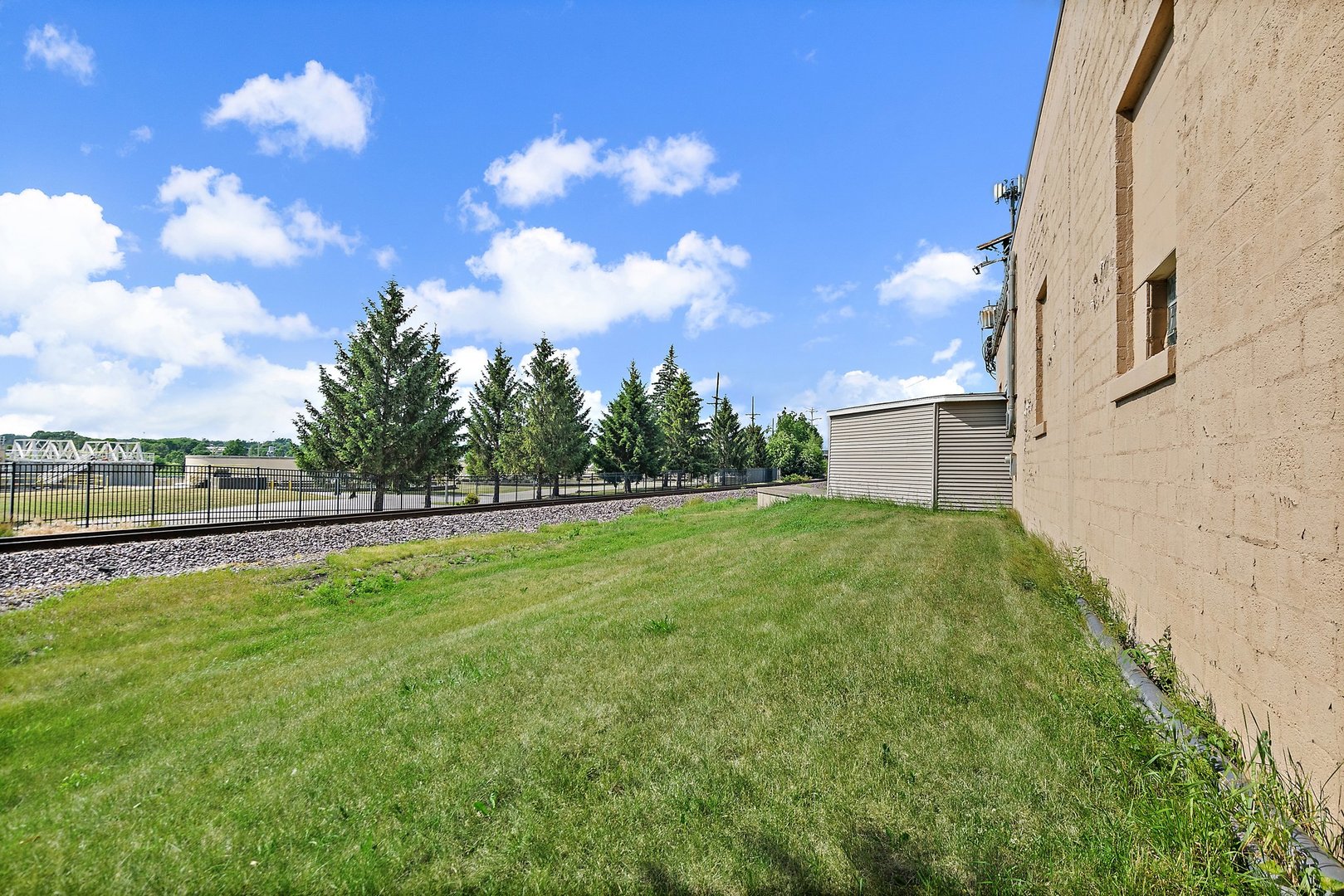 303 Elgin Avenue Property Photo 9