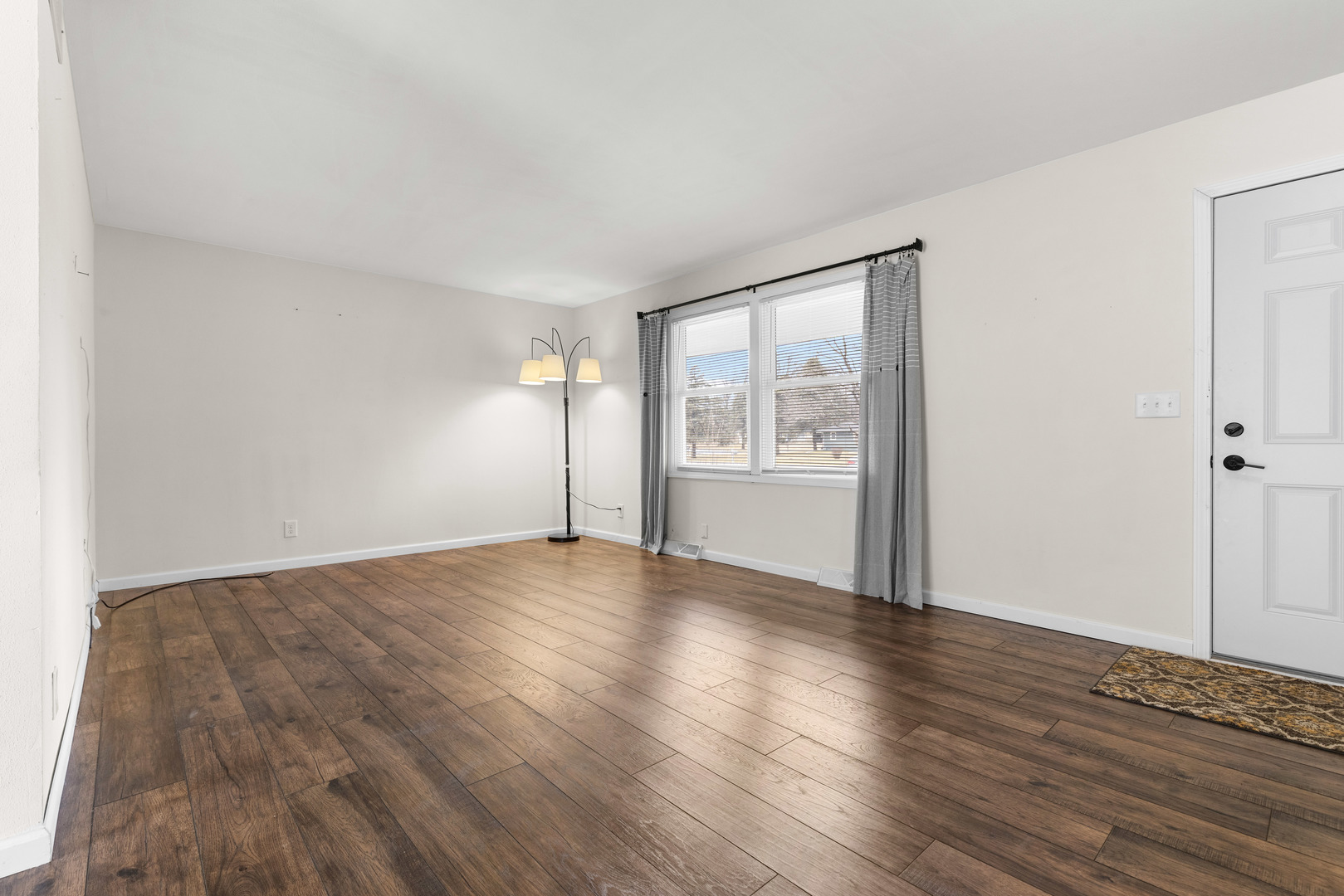 4446 Scarlet Oak Drive Property Photo 2