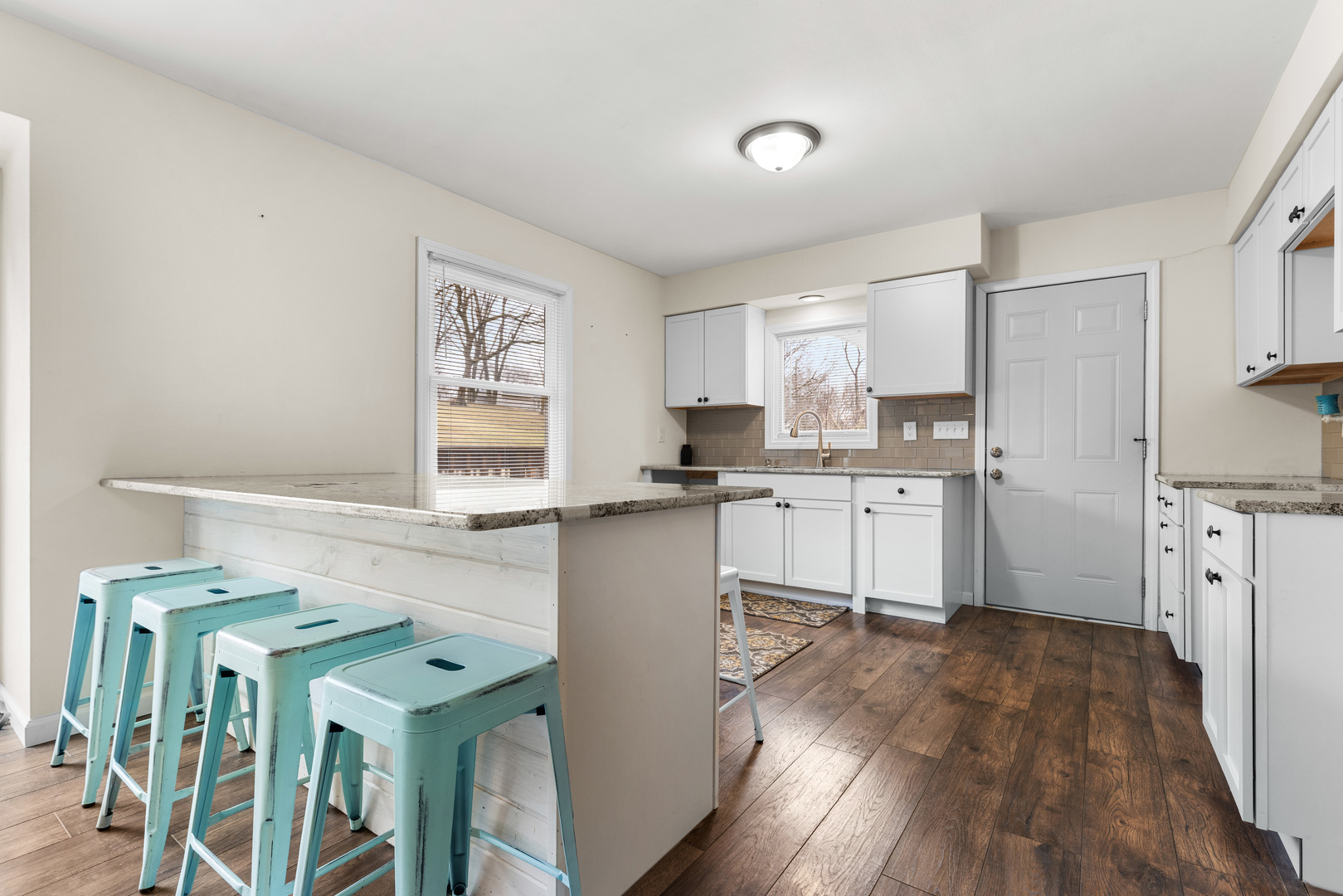4446 Scarlet Oak Drive Property Photo 3