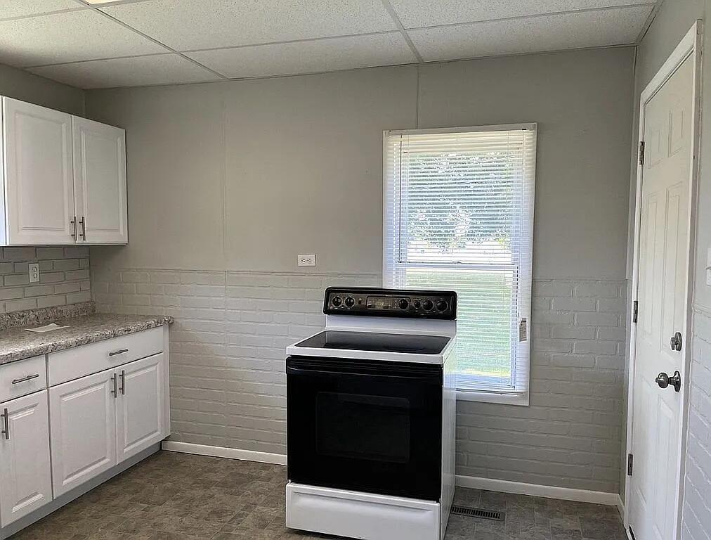 11 Lehigh Avenue Property Photo 8