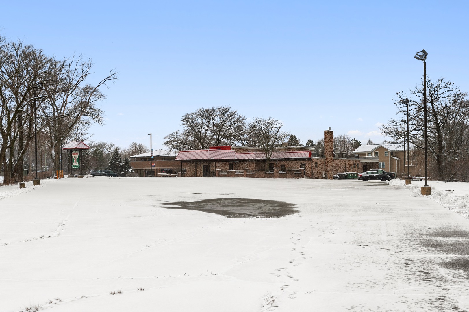 241 S Milwaukee Avenue Property Photo 19