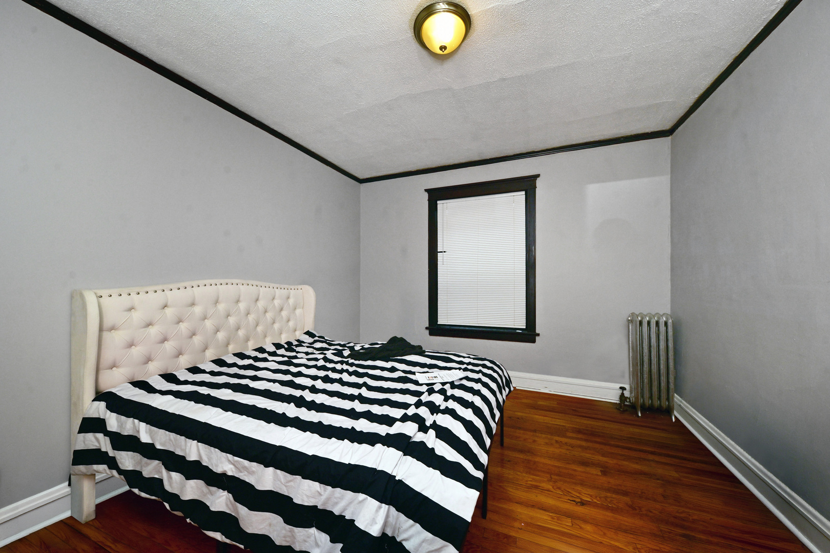 7345-47 S Calumet Property Photo 9