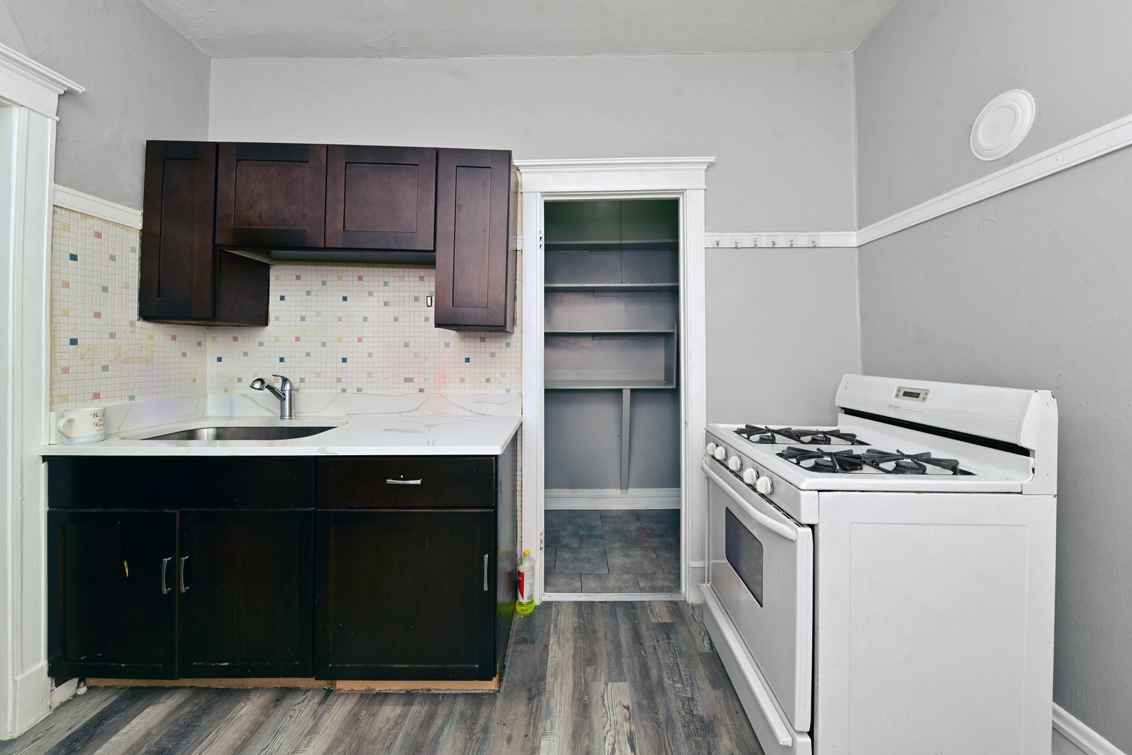 7345-47 S Calumet Property Photo 14