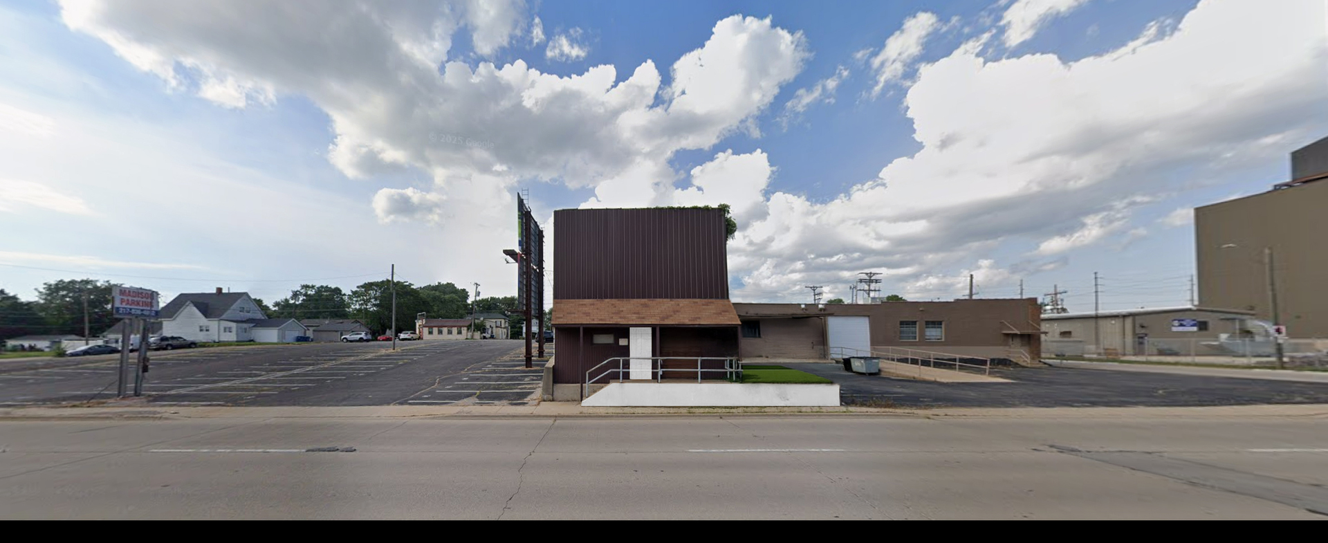313 W Madison Street Property Photo 5
