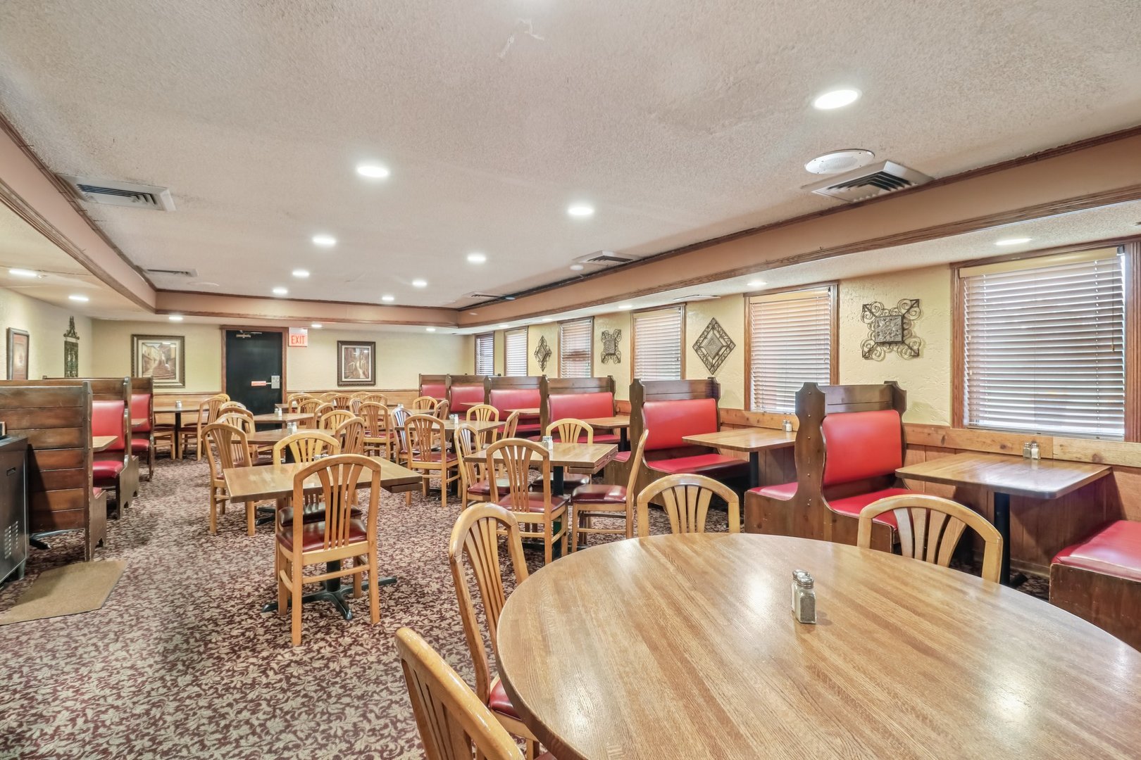 12556925 Property Photo 8