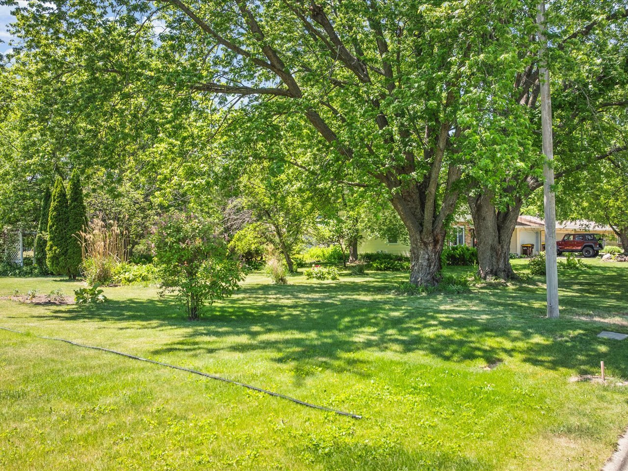 5398 Crestdale Drive Property Photo 1