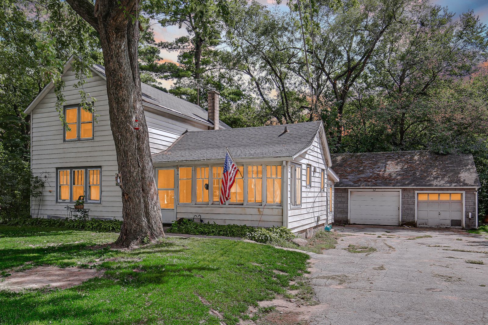 2201 Thornton Lansing Road Property Photo 1