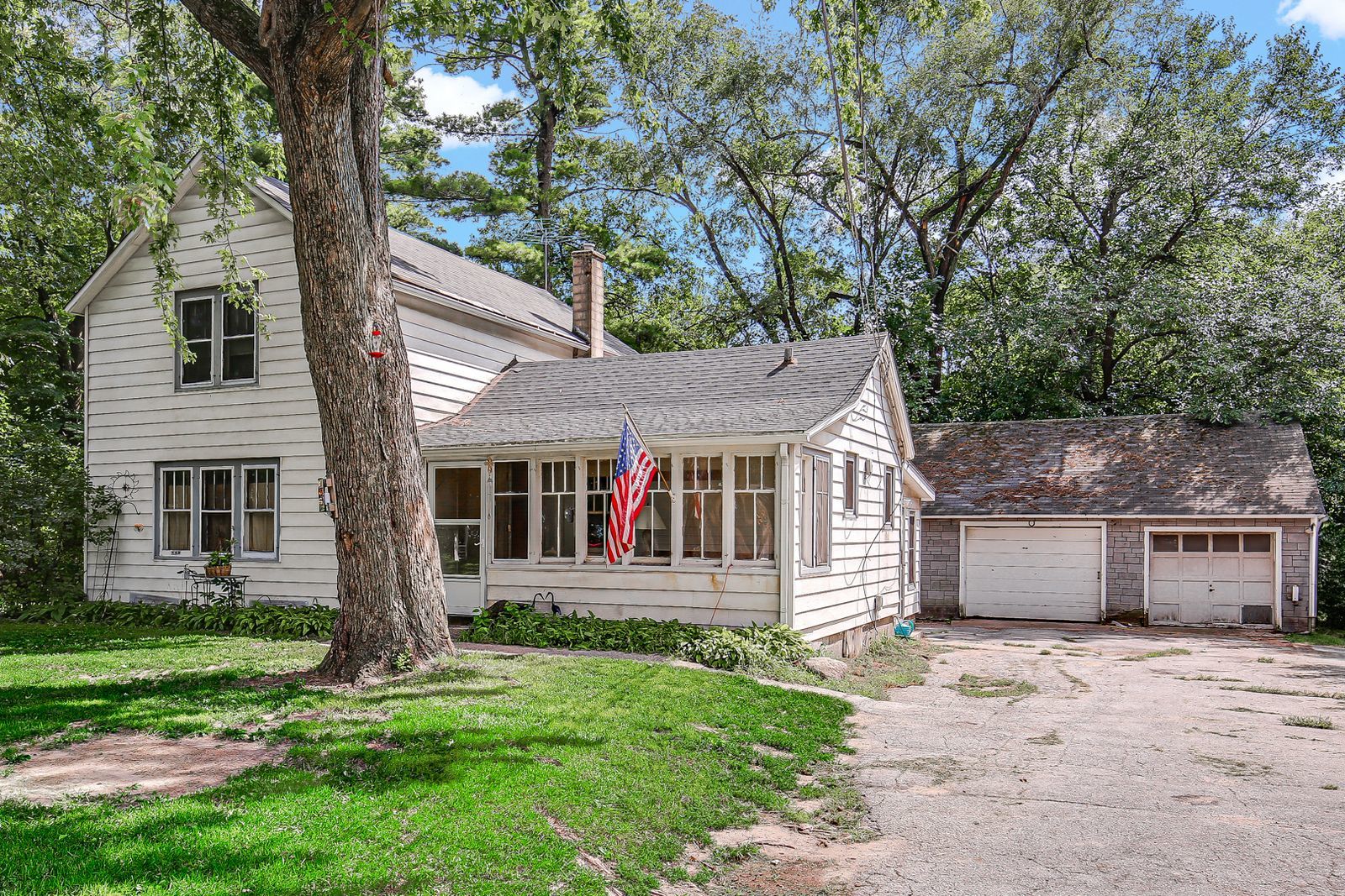 2201 Thornton Lansing Road Property Photo 2