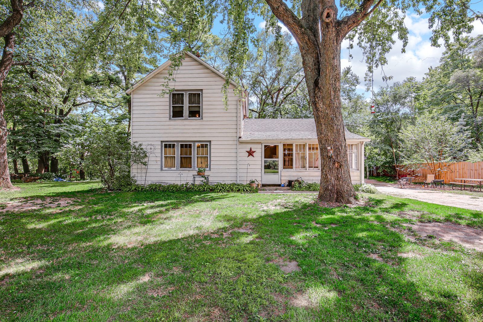 2201 Thornton Lansing Road Property Photo 3