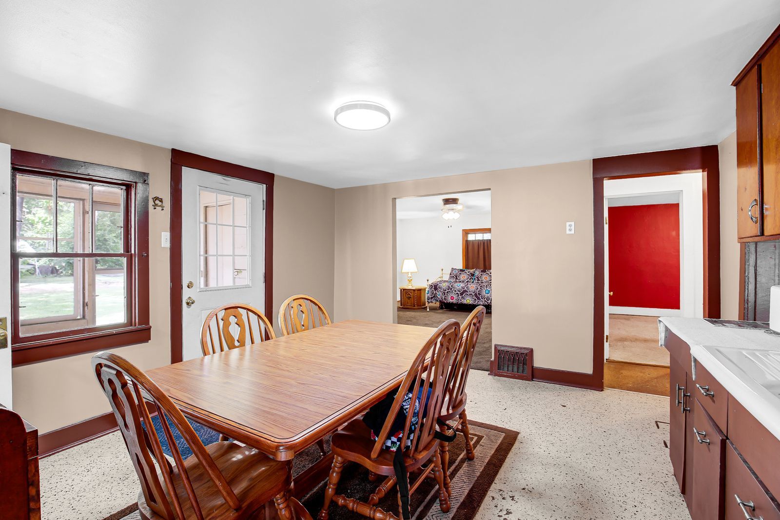 2201 Thornton Lansing Road Property Photo 8
