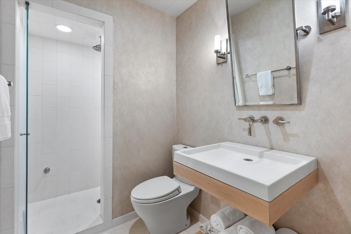 332 W Goethe Street Property Photo 21