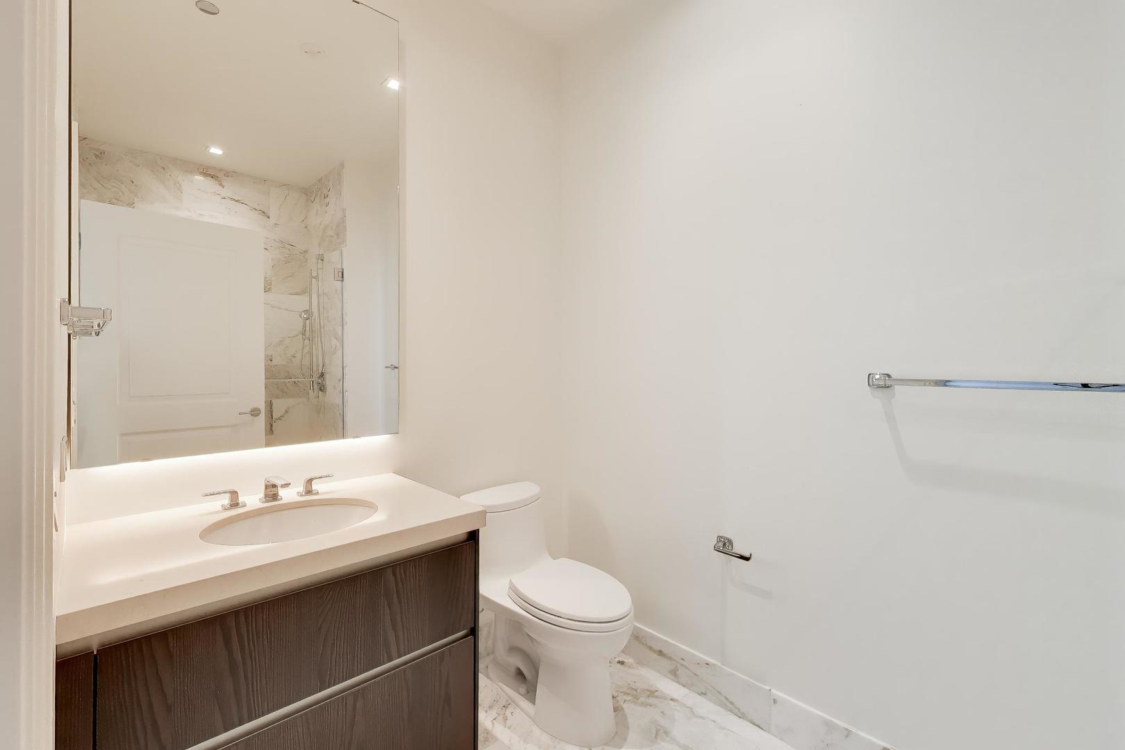 363 E Wacker Drive 6805 Property Photo 13