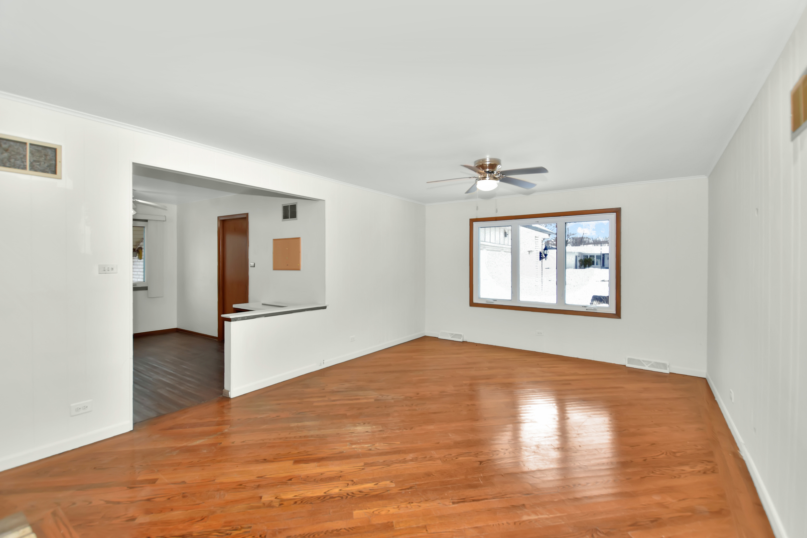 12557191 Property Photo 6