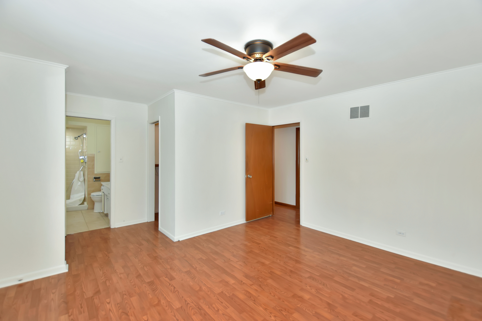 12557191 Property Photo 16