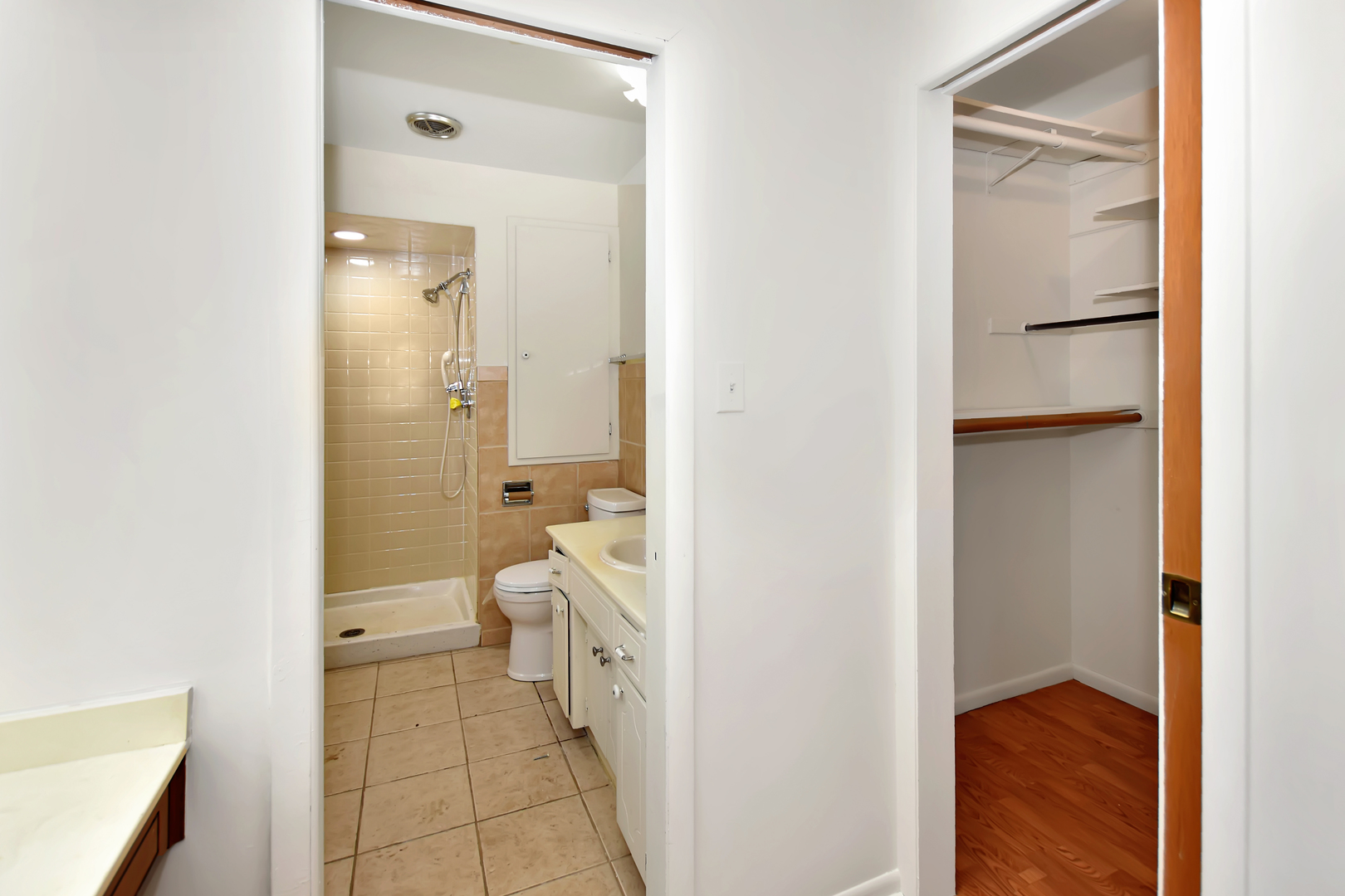 12557191 Property Photo 19