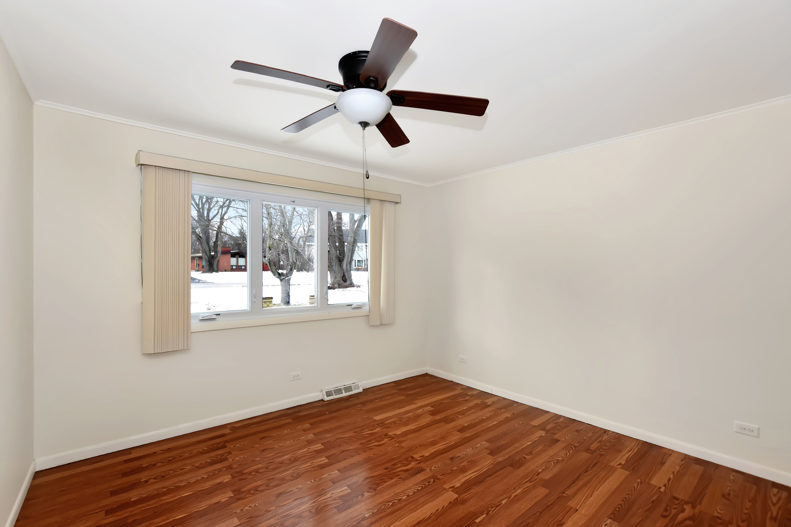 12557191 Property Photo 24