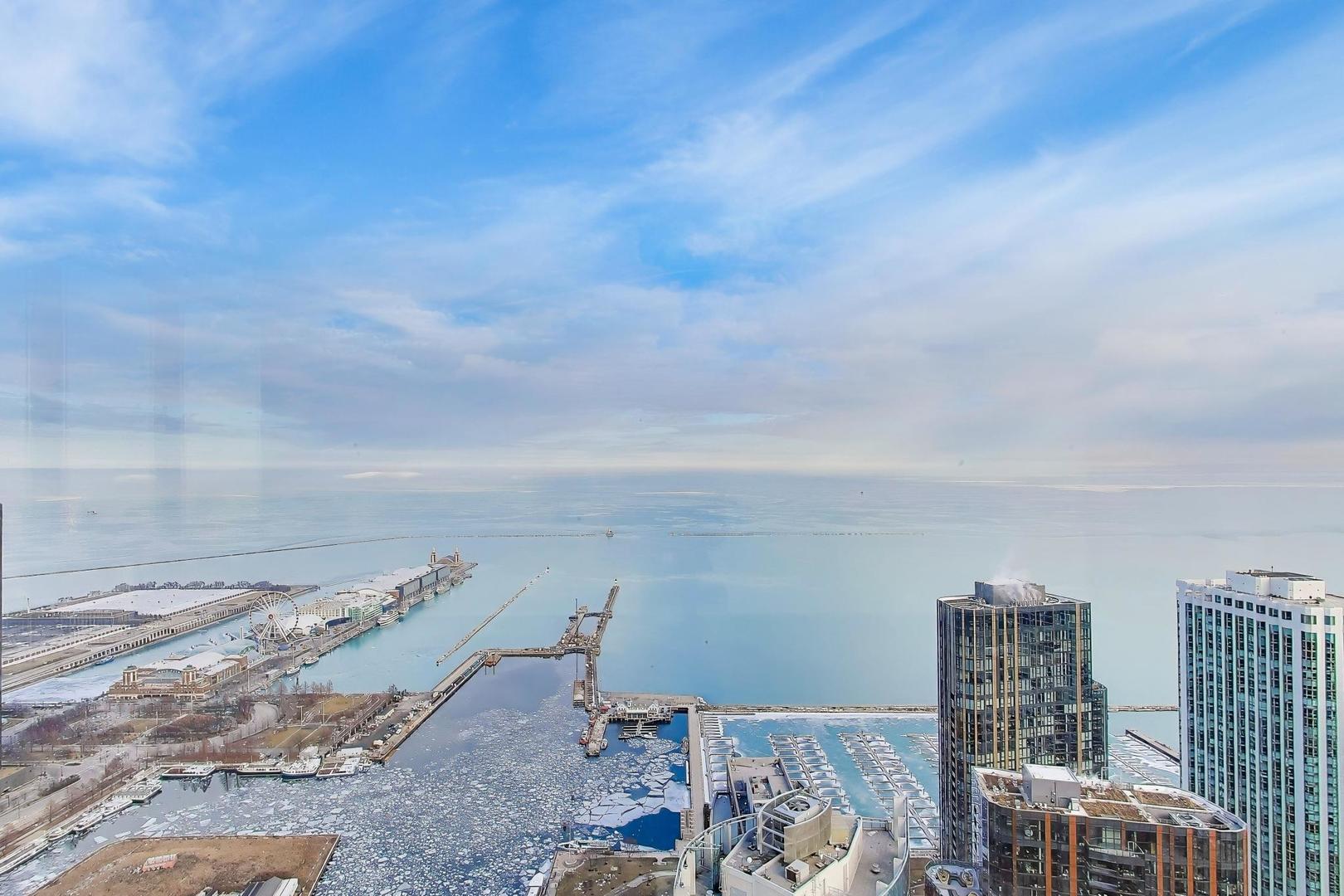 363 E Wacker Drive 5506 Property Photo 3