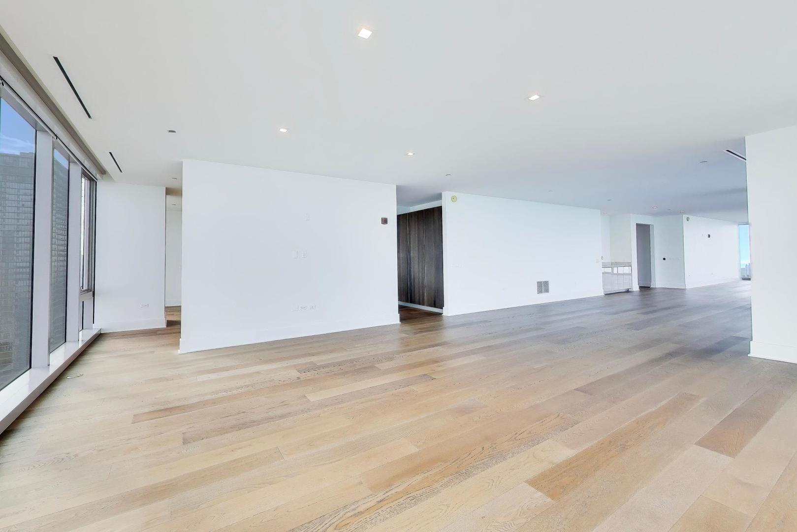 363 E Wacker Drive 5506 Property Photo 11
