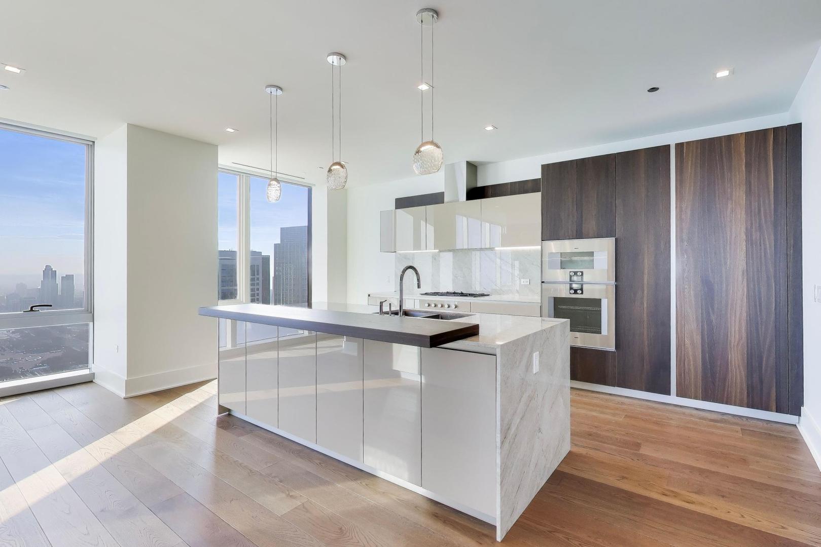363 E Wacker Drive 5506 Property Photo 12