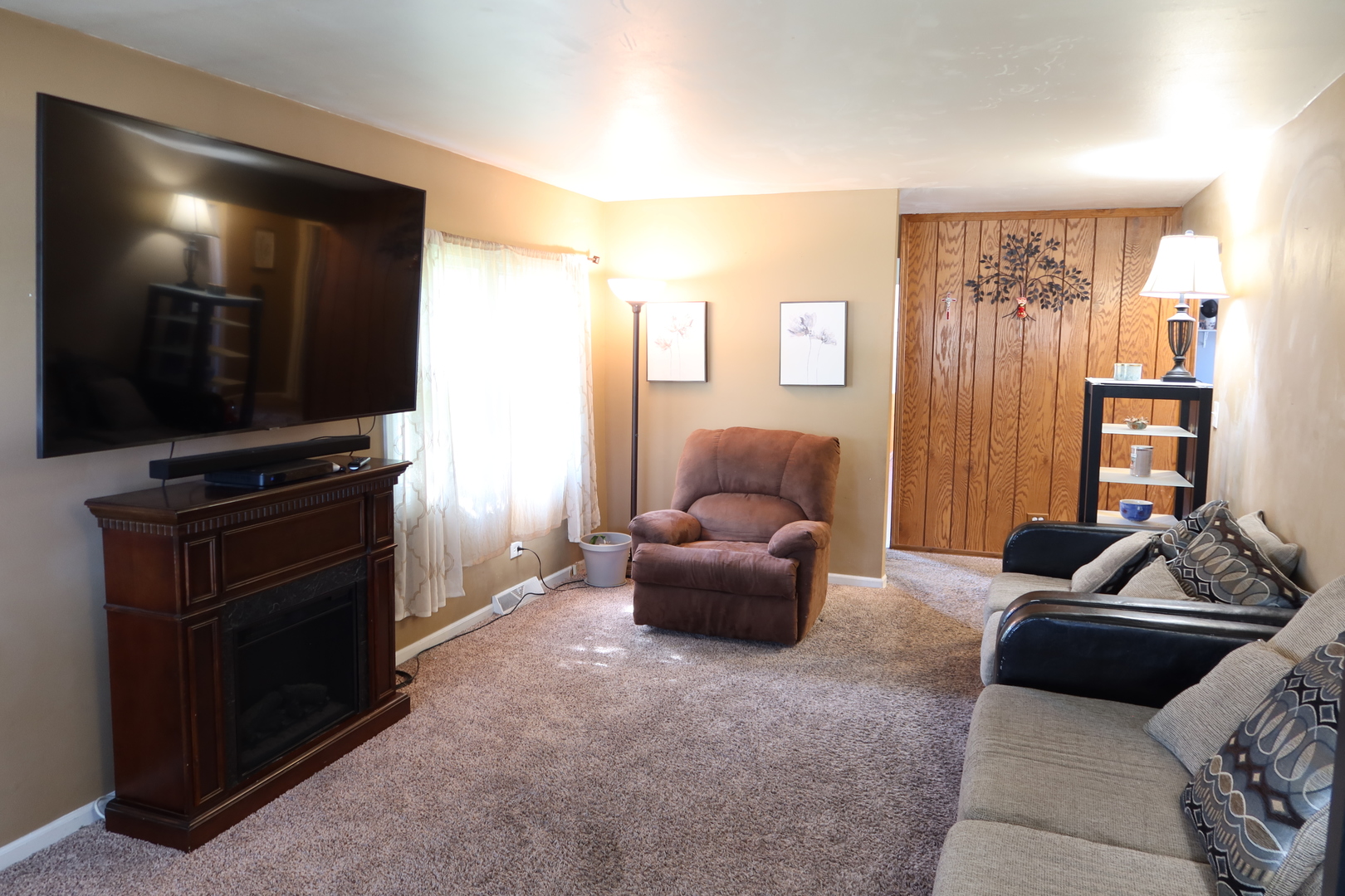12557263 Property Photo 2