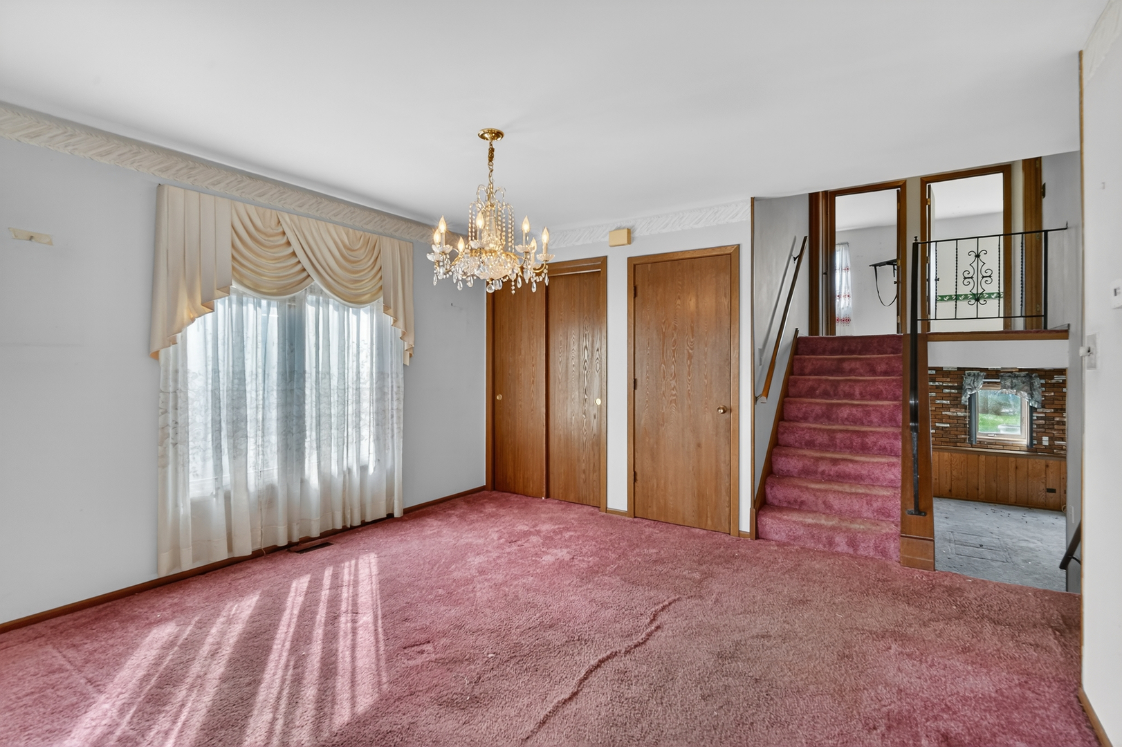 1141 Stewart Avenue Property Photo 4