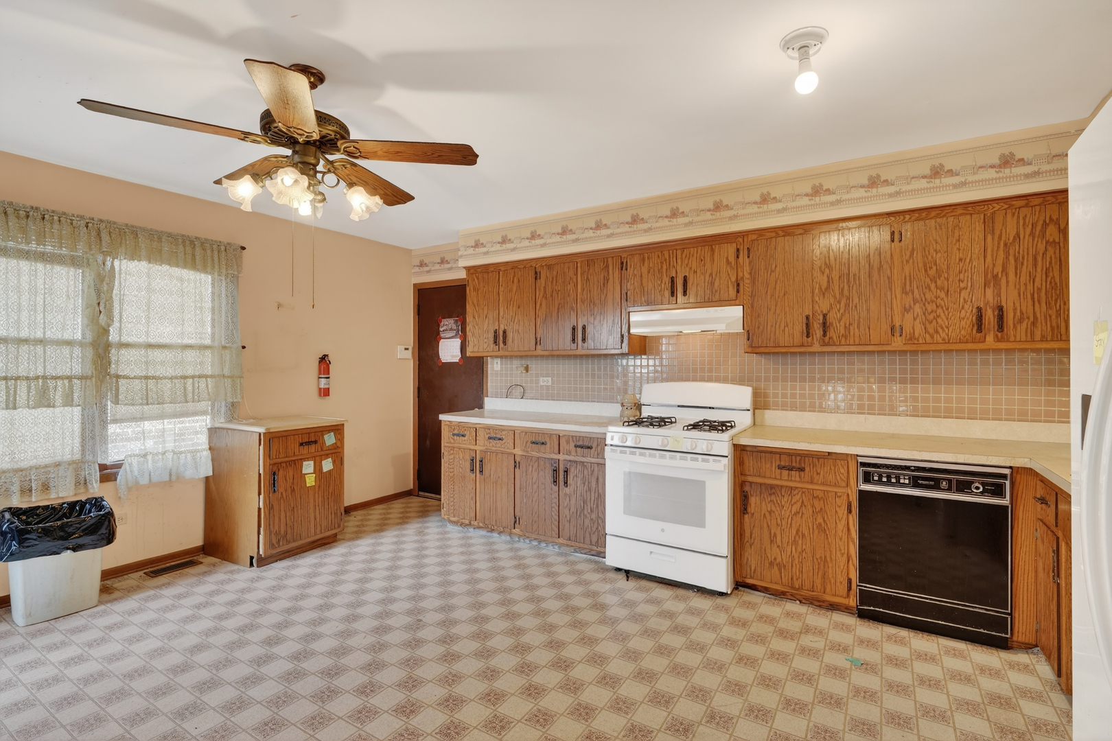 1141 Stewart Avenue Property Photo 5