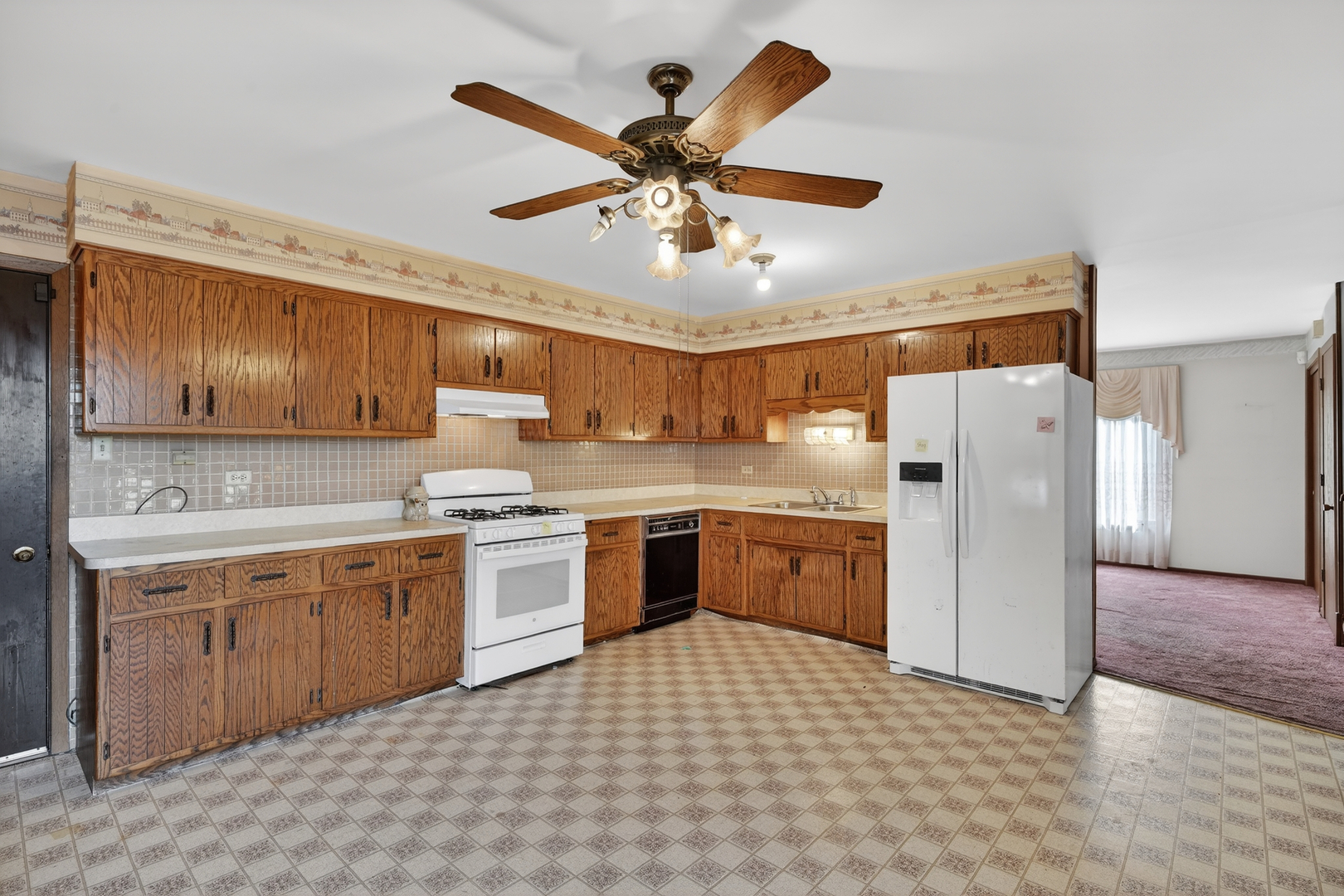 1141 Stewart Avenue Property Photo 7
