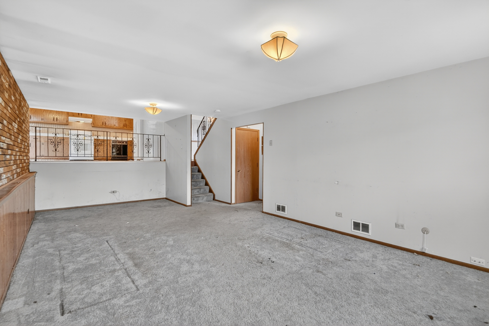 1141 Stewart Avenue Property Photo 10