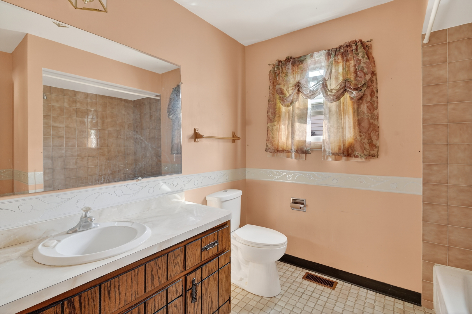 1141 Stewart Avenue Property Photo 11