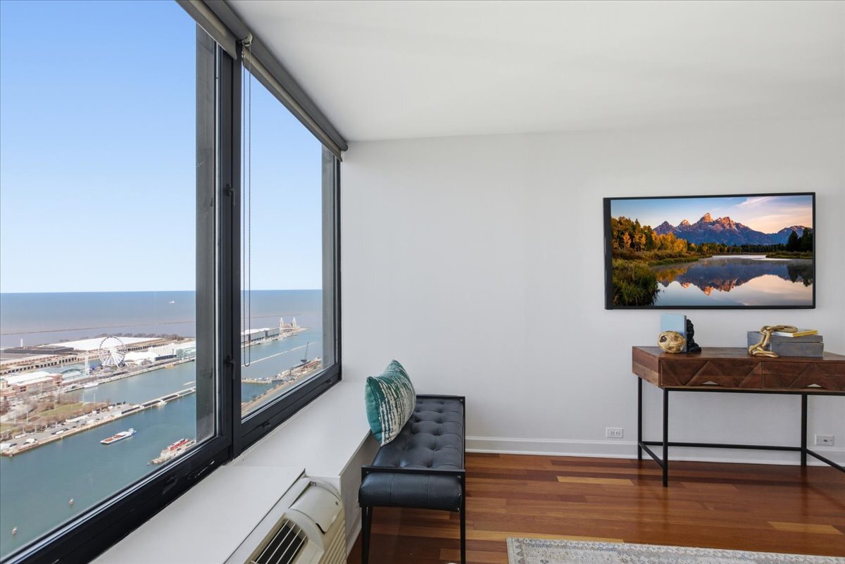 155 N Harbor Drive 5407 Property Photo 4