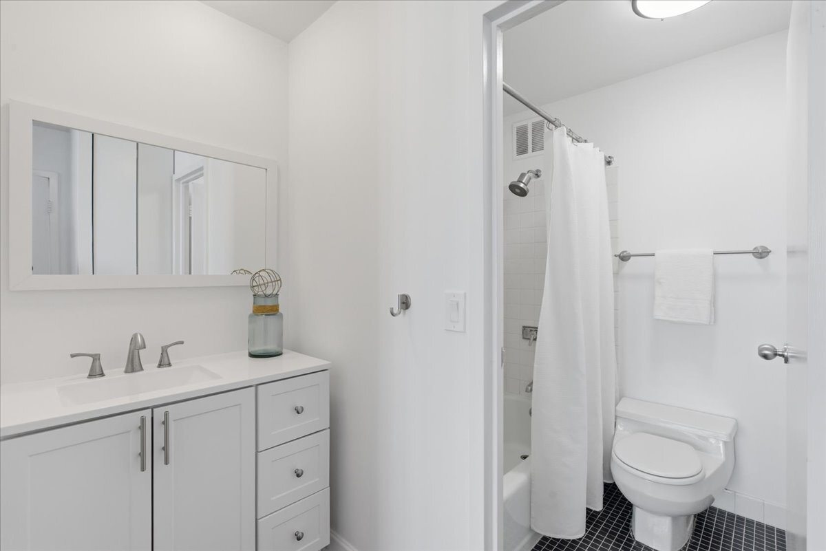 155 N Harbor Drive 5407 Property Photo 14