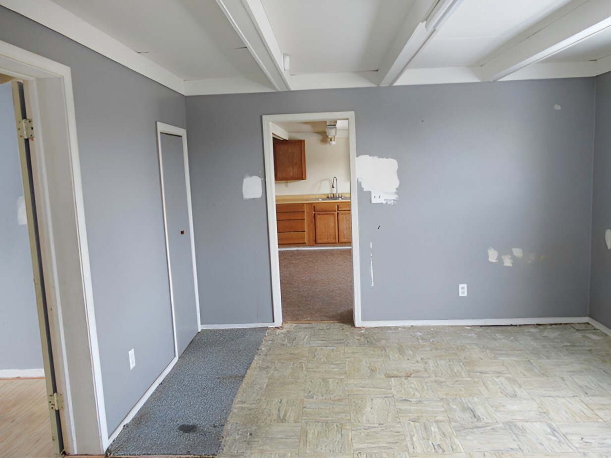 307 North Street Property Photo 9