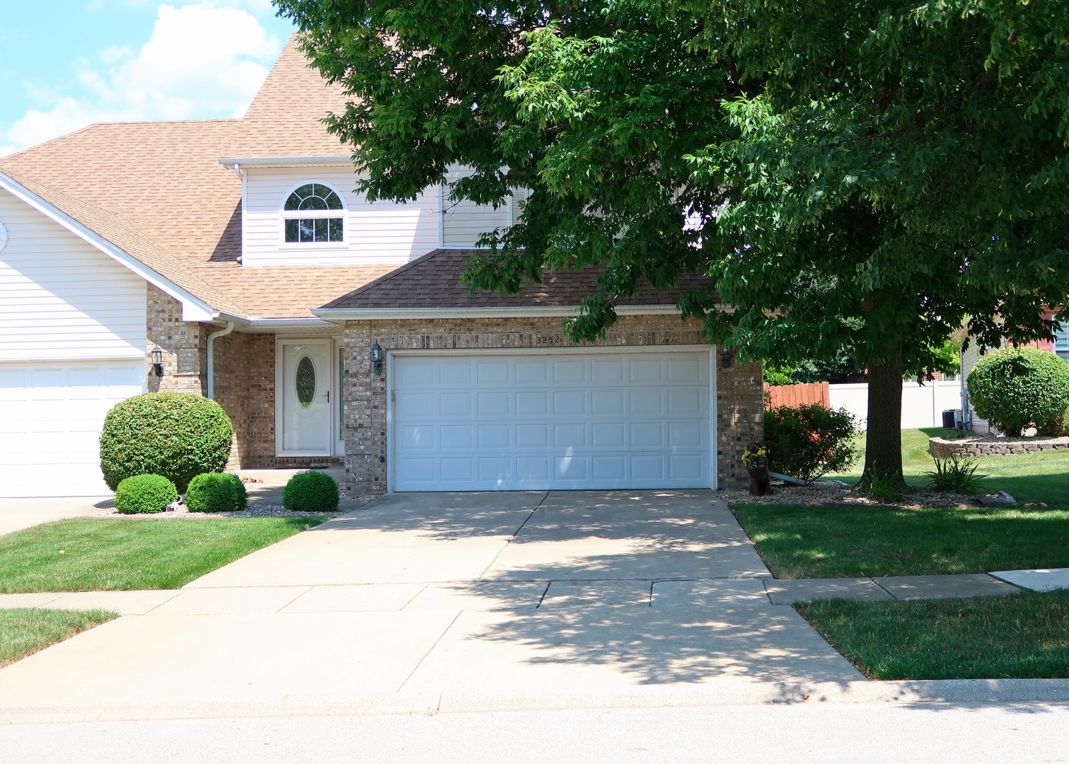 3252 Ridgefield Court Property Photo 1