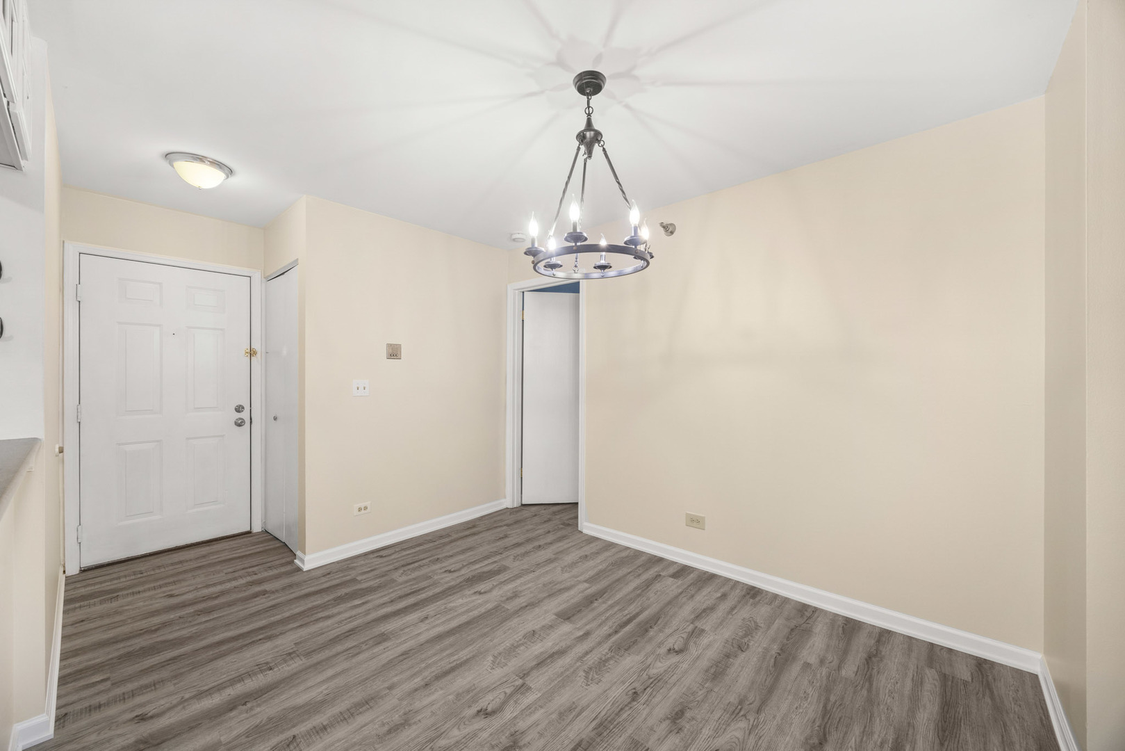 214 Glengarry Drive 201 Property Photo 2