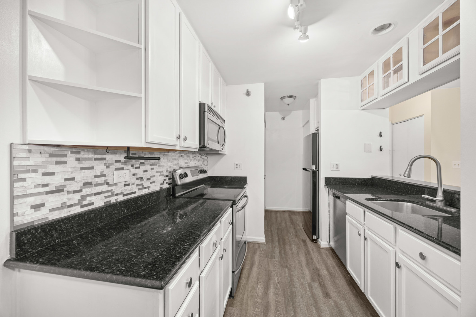 214 Glengarry Drive 201 Property Photo 4