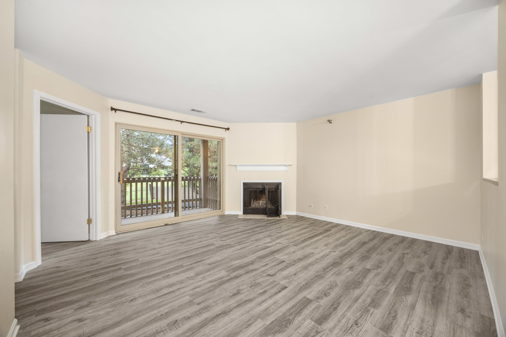 214 Glengarry Drive 201 Property Photo 10