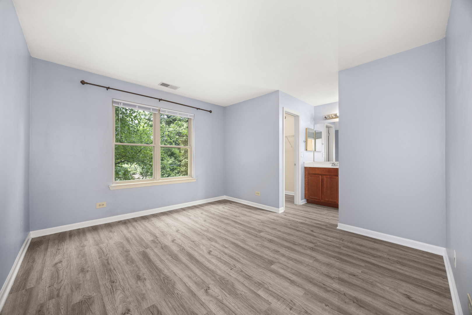 214 Glengarry Drive 201 Property Photo 11