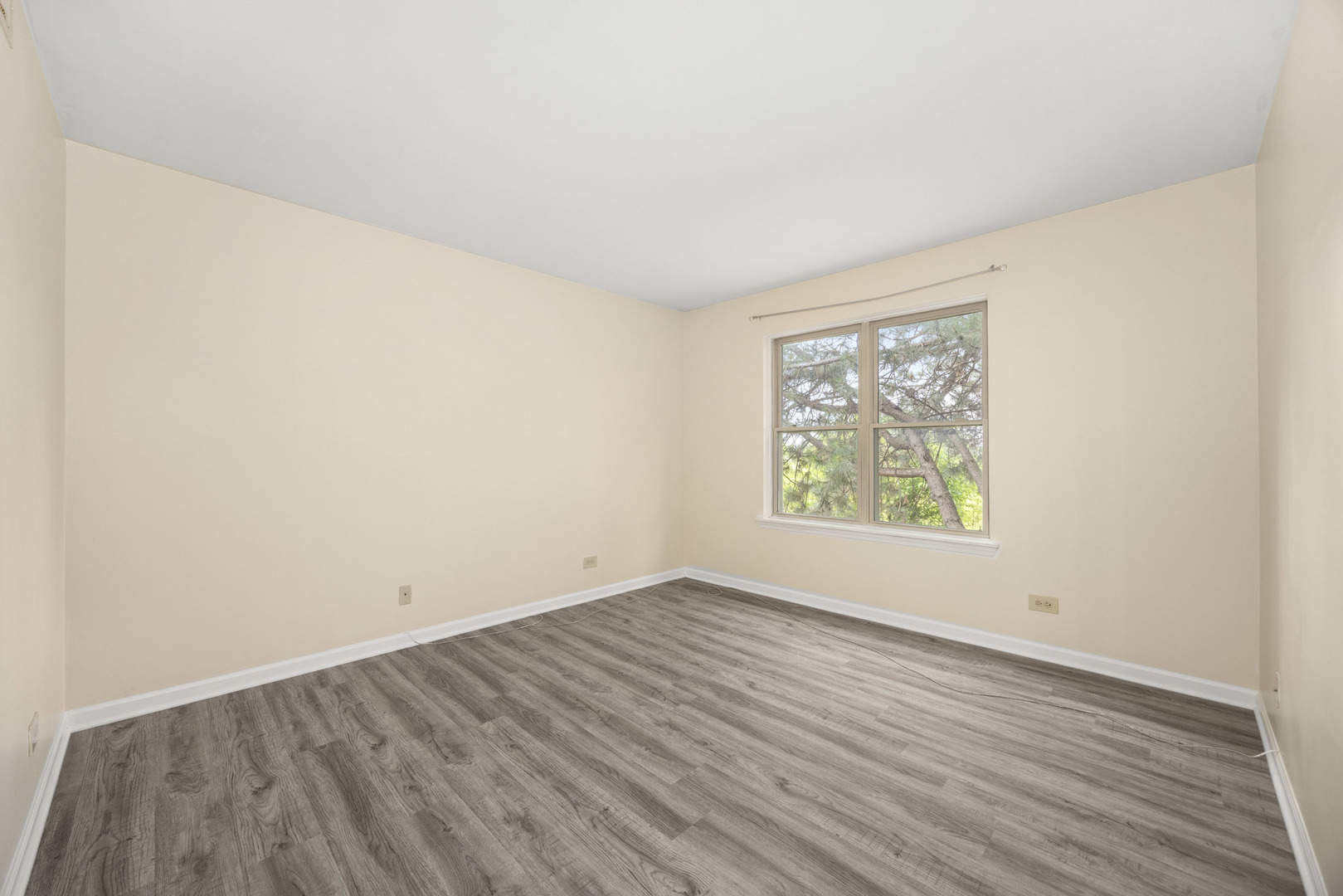 214 Glengarry Drive 201 Property Photo 19