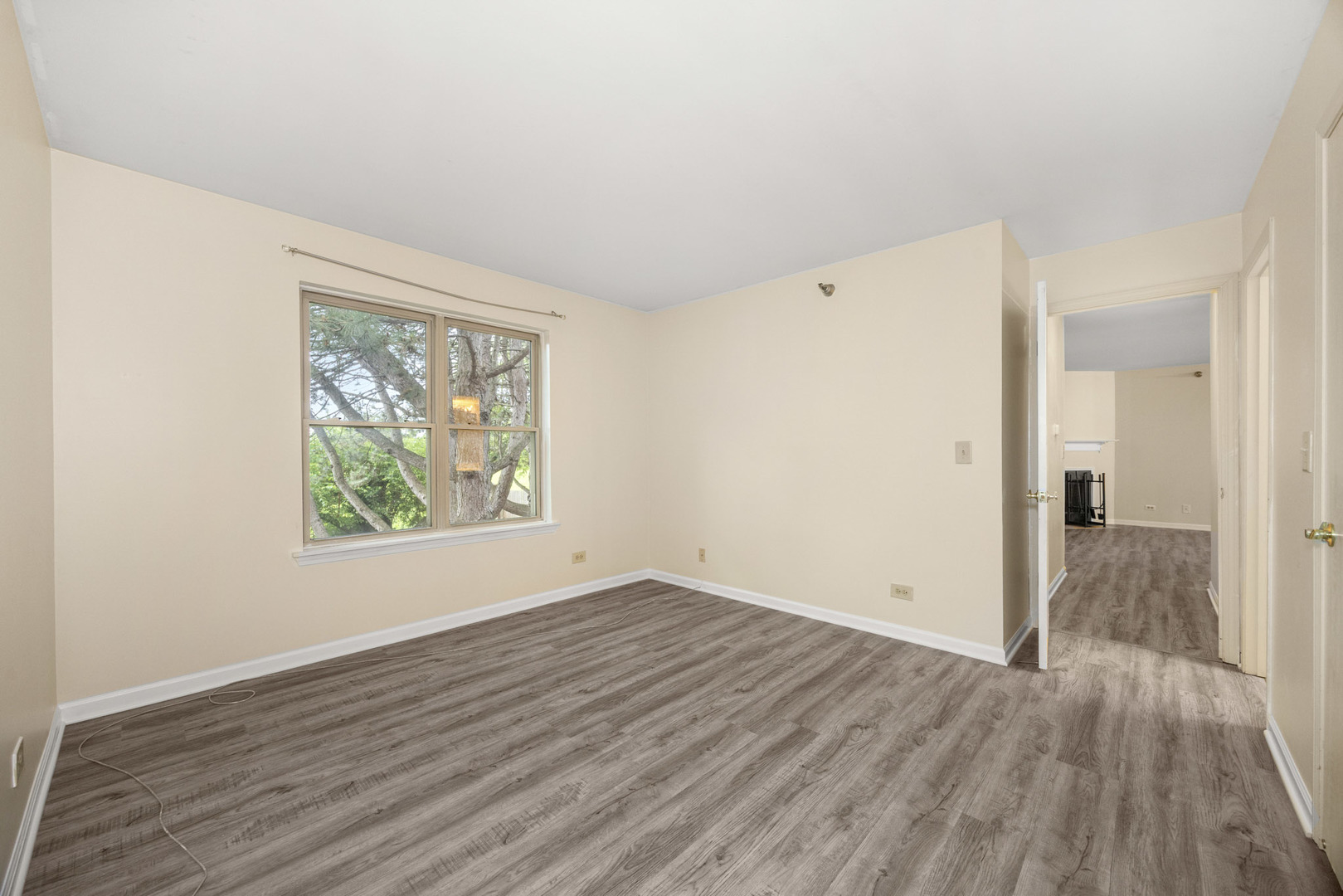 214 Glengarry Drive 201 Property Photo 20