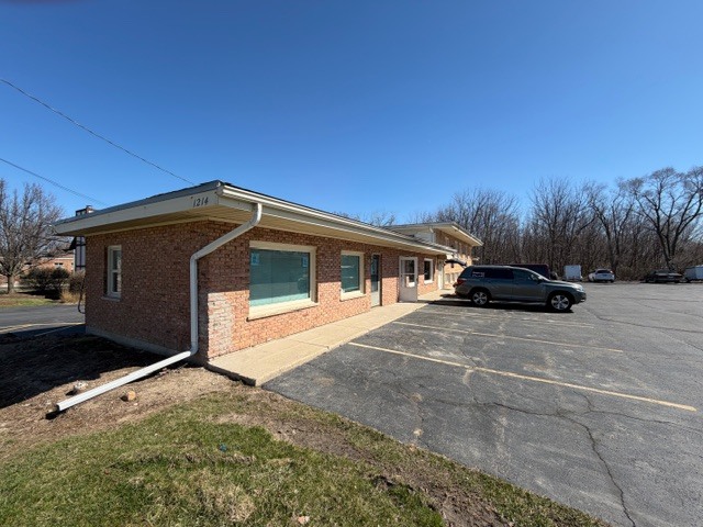 1212 N Seminary Avenue Property Photo 5