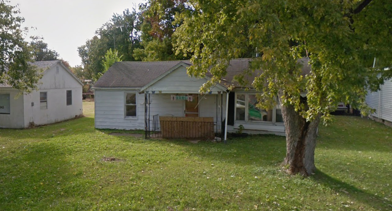 713 Burrell Street Property Photo 3
