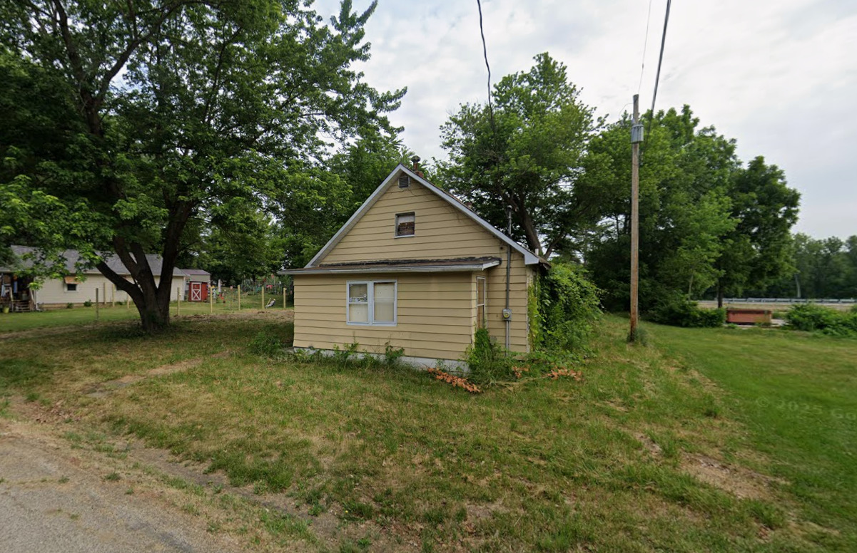 153 E Main Street Property Photo 2