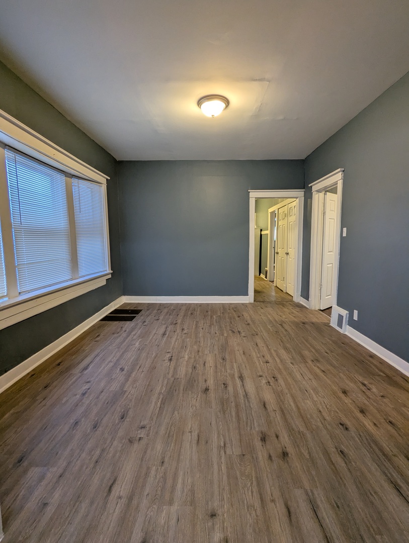 11246 S Indiana Avenue Property Photo 4