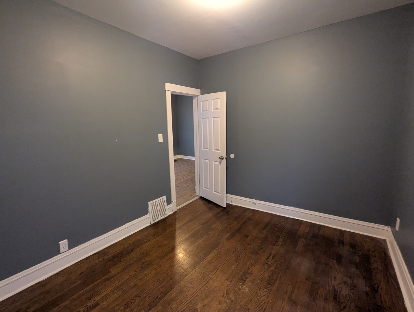 11246 S Indiana Avenue Property Photo 19